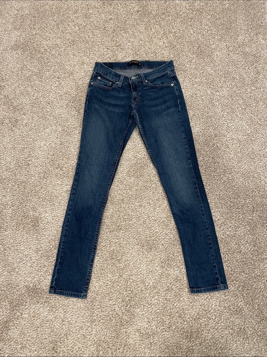 Levi's Other - Levi's Women's Dark Indigo Skinny Jeans